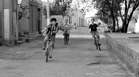 The kids of Khiva