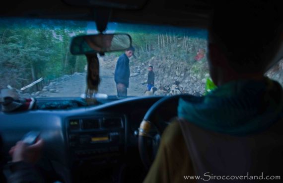 Taxi ride through Eshkashim